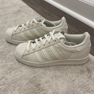 Adidas Superstar Sneakers